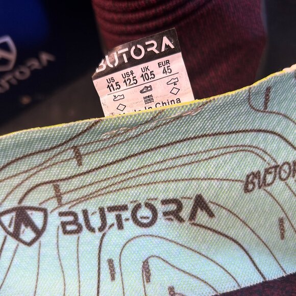 BUTORA HEXA Slip-on Approach / camp / casual MENS 11.5 - Picture 3 of 8